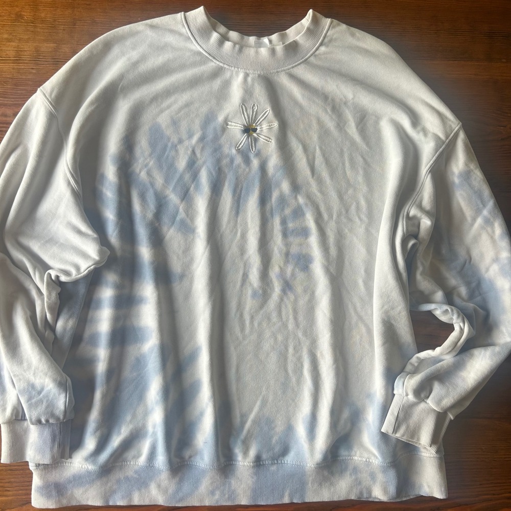 H&M Divided‎ Blue Tie Dye Daisy Sun Crew XL